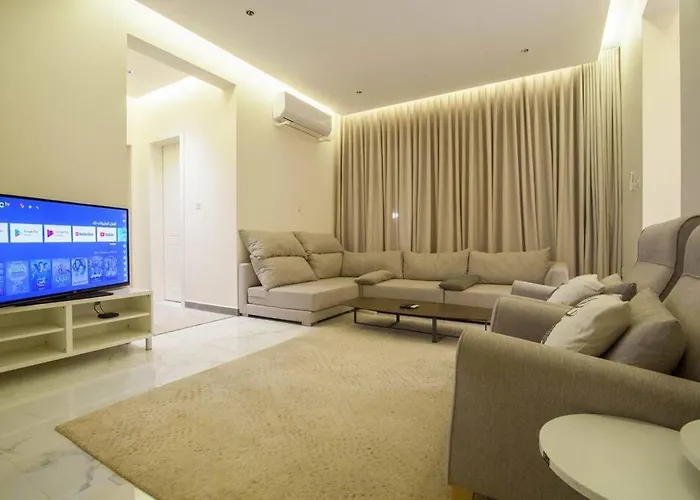 شقة انيقة وفاخرة بحي العليا Elegant And Luxurious Apartment Al-Olaya